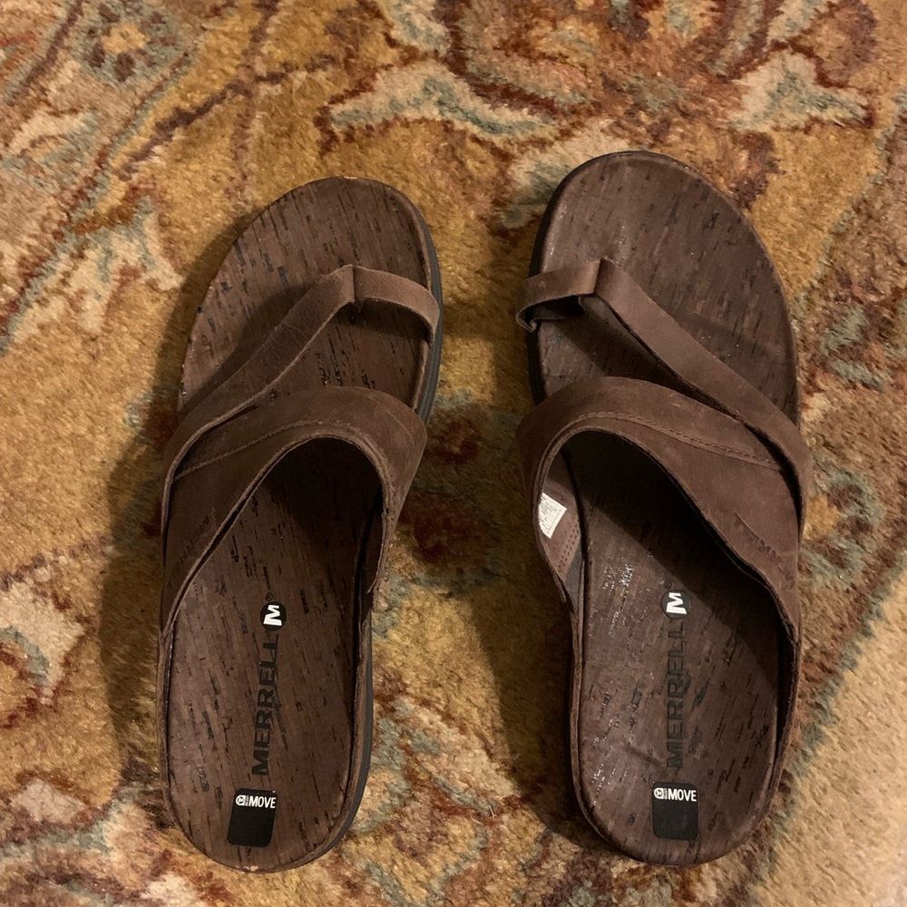 Merrell Around Town thong brown leather sandals cork